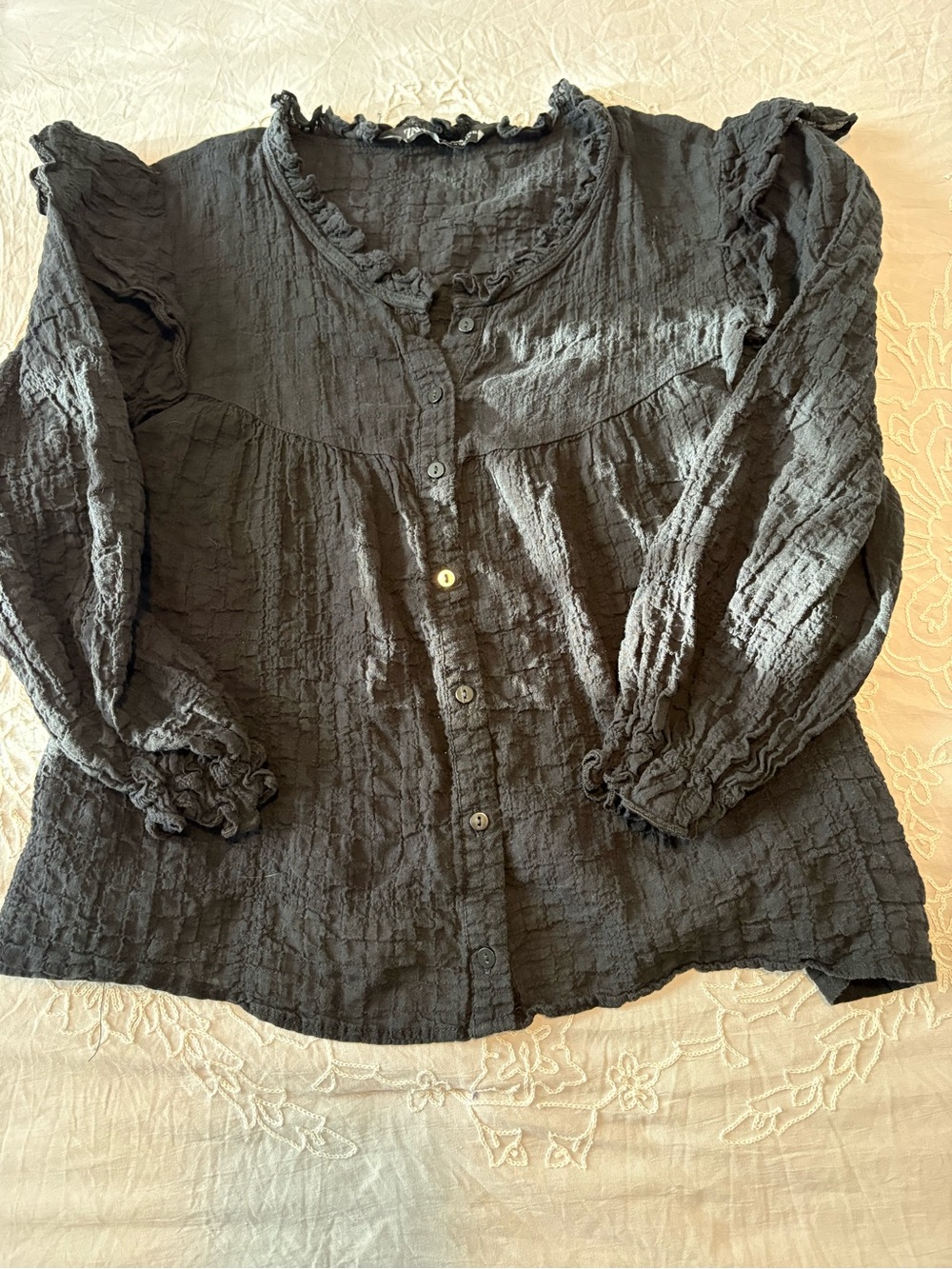 Zara Black Crinkled Ruffle Button-Front Blouse size XL
